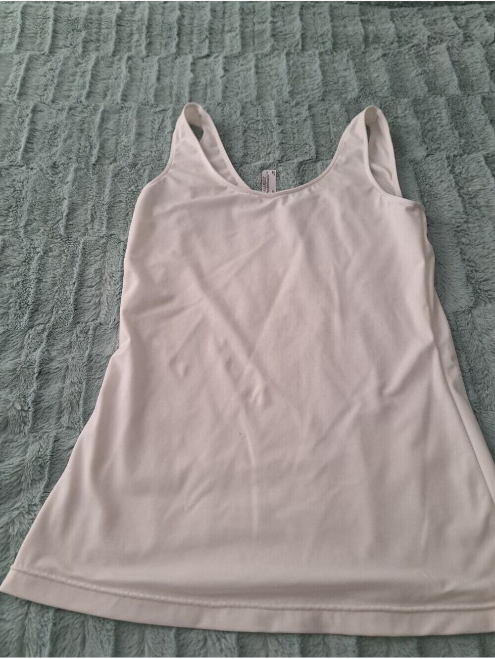 FLEXEES Shapewear white Scoop Neck Tank Top Layering tee stretch minimalist XL